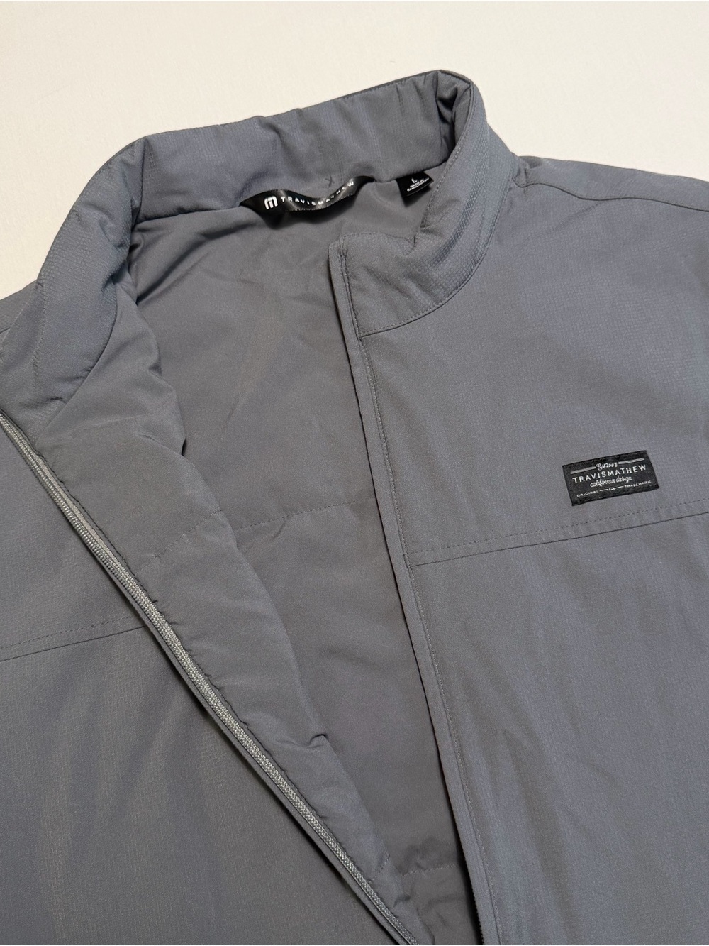 Travis Mathew Wanderlust Vest Men L SLIM Golf Commute Office Business Full Zip